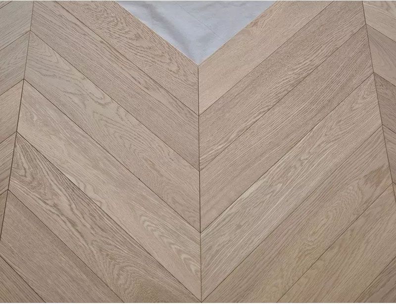 Chevron Parquet သစ်သားကြမ်းခင်း ၀၇