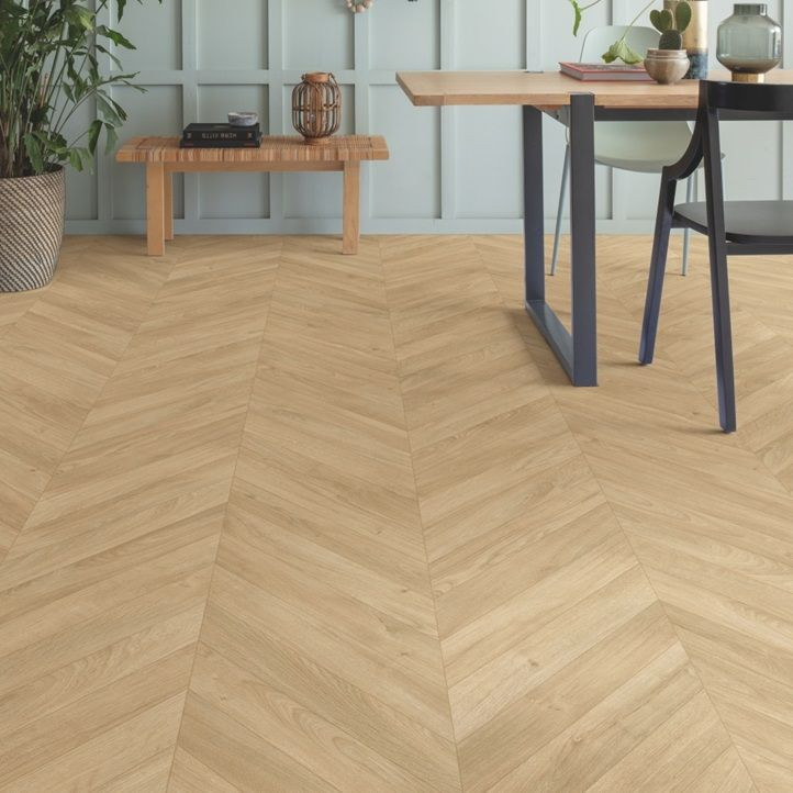 قدرتي رنگ UV Lacquered Oak انجنيئر شيورون فرش03